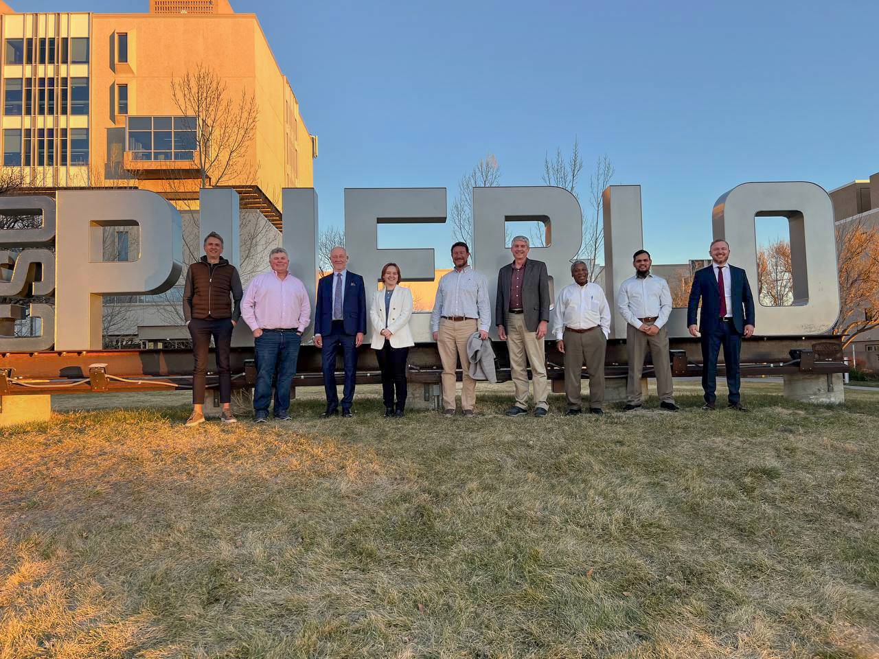 the-world-engineer-gives-lecture-at-an-american-university